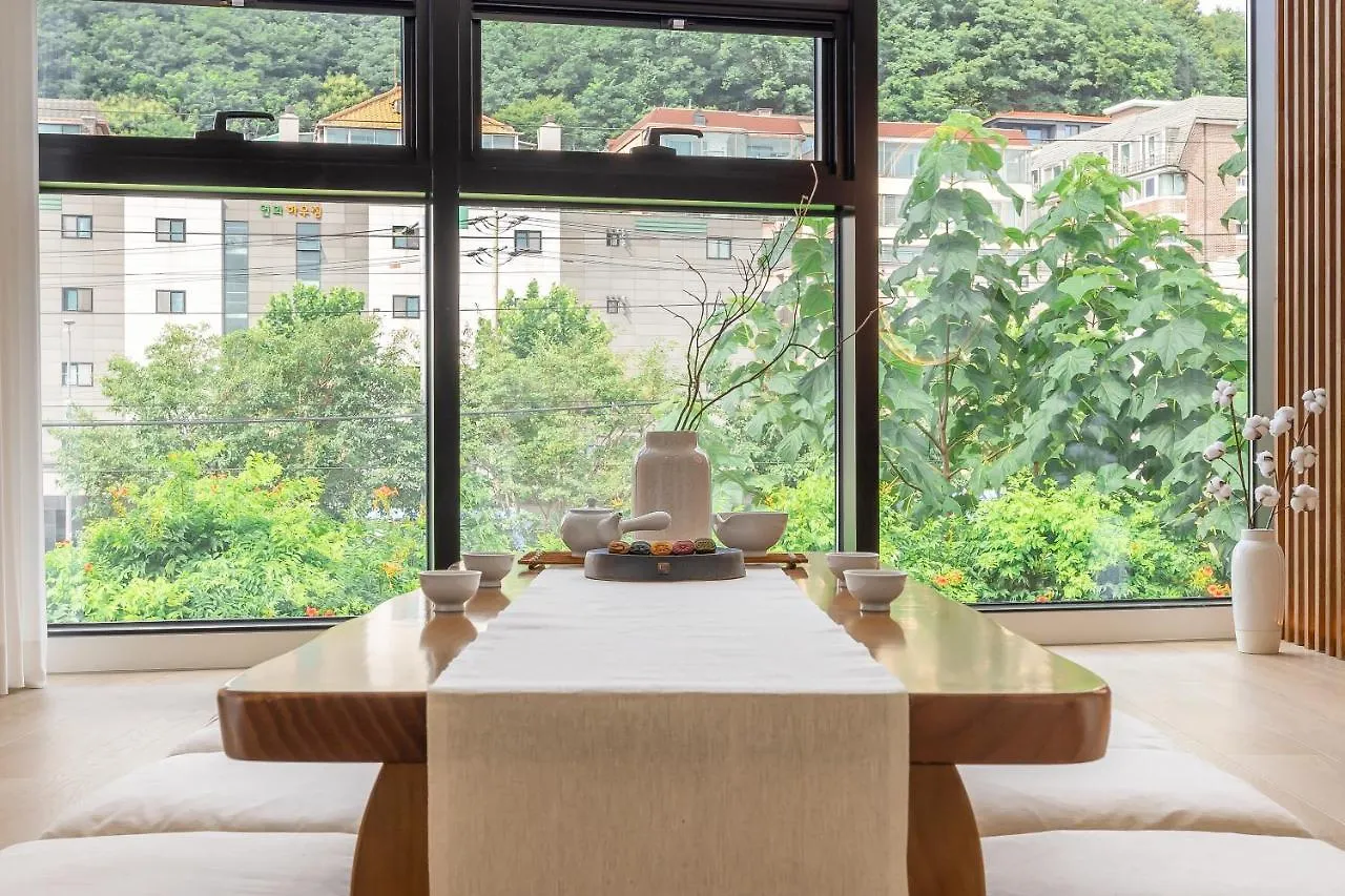 Korea Hanok Large House With Terrace Seoel Appartement