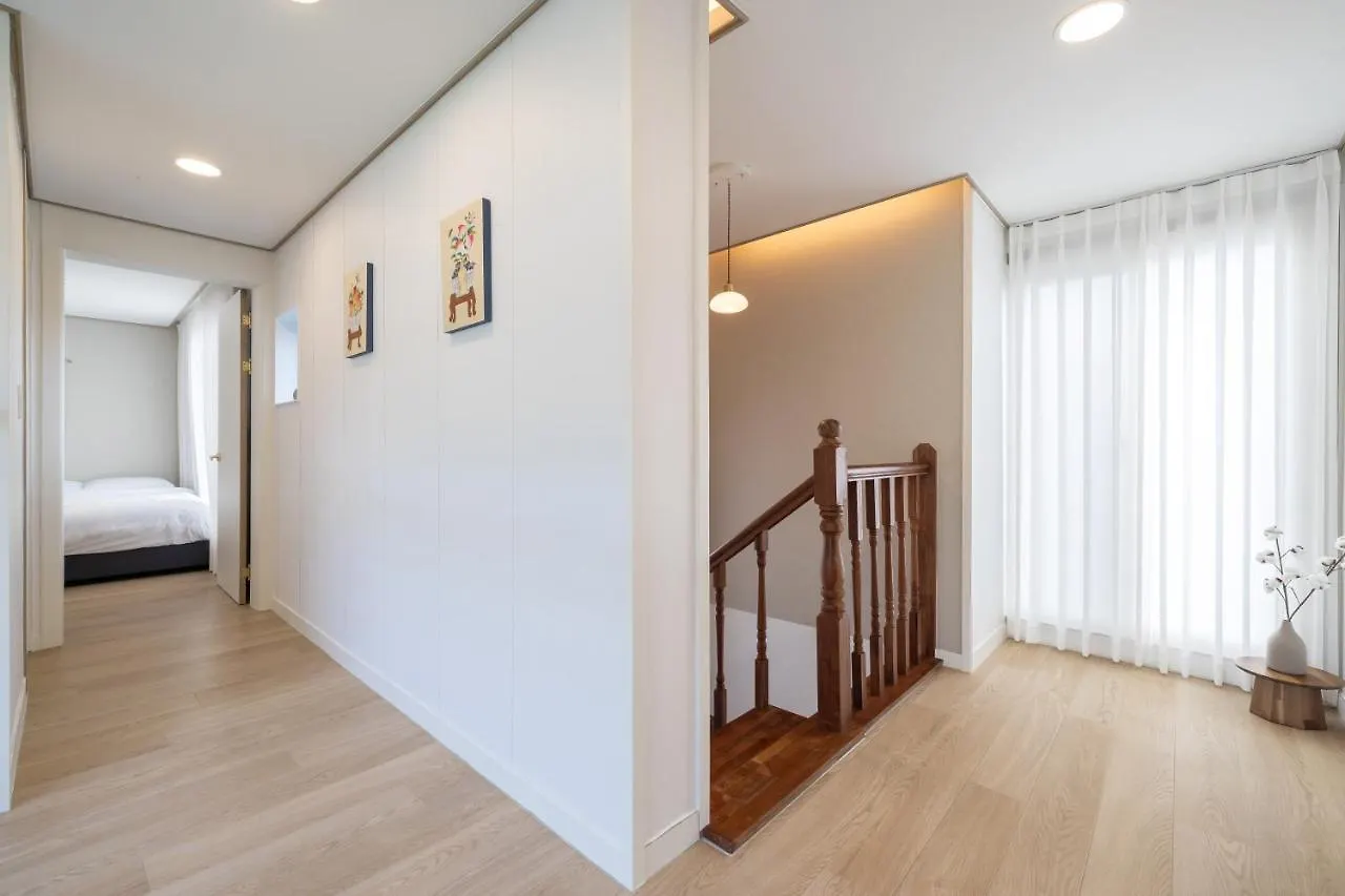 Korea Hanok Large House With Terrace 서울특별시 0*,  대한민국