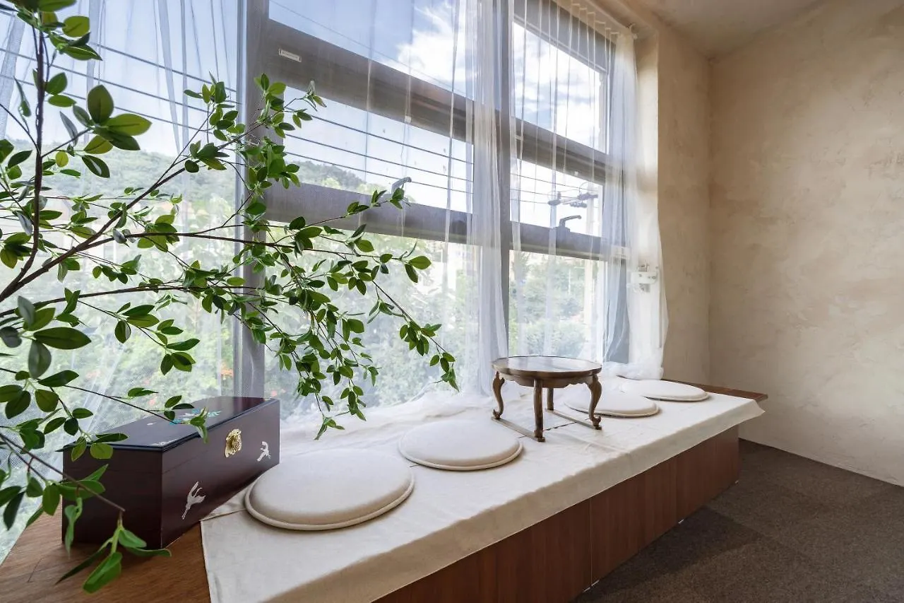 Korea Hanok Large House With Terrace Seoel Appartement