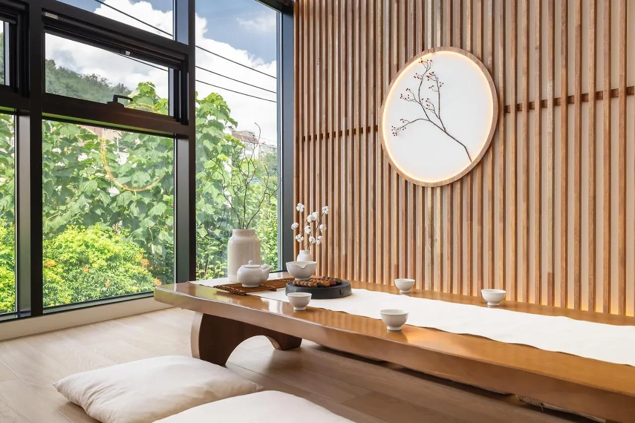 Korea Hanok Large House With Terrace Seoel Appartement